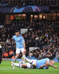  马赫雷斯点射曼城客场险胜伯恩利延续卫冕脚步  