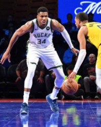  步行者哈利伯顿25+15盘活全队击溃活塞  