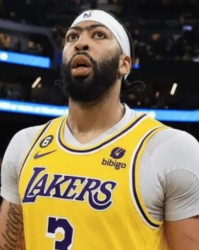  浓眉哥统治内线湖人主场轻取猛龙获四连胜