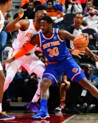  特雷杨52分老鹰加时胜黄蜂  