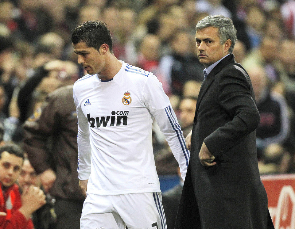  罗马德比战平，穆里尼奥赛后炮轰判罚  