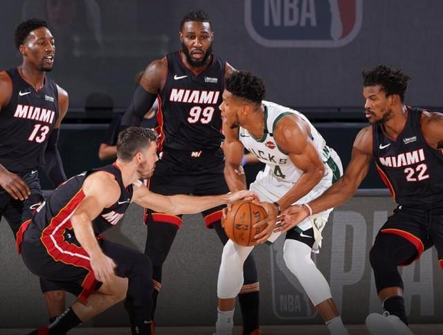  猛龙六人上双碾压公牛，西亚卡姆准三双  