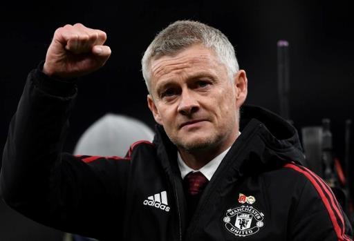  法兰克福主帅格拉斯纳遭下课危机  