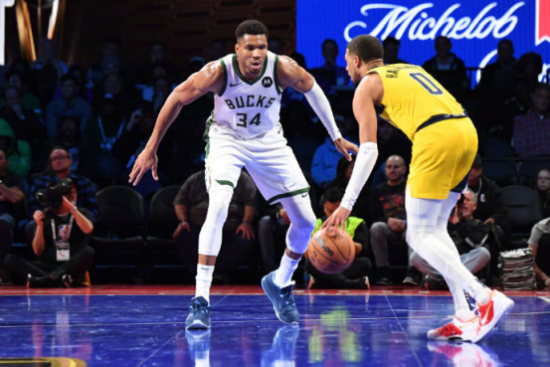  步行者哈利伯顿25+15盘活全队击溃活塞  