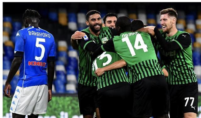  那不勒斯火力全开，奥斯梅恩双响炮屠弱旅